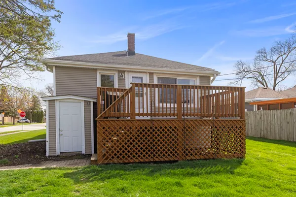 $375,000 | 202 Pick Avenue, Elmhurst, IL 60126