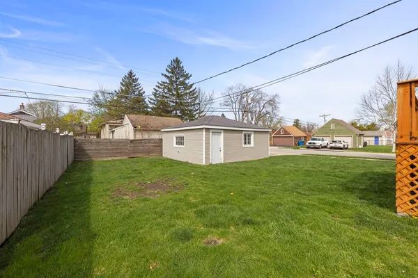 $375,000 | 202 Pick Avenue, Elmhurst, IL 60126