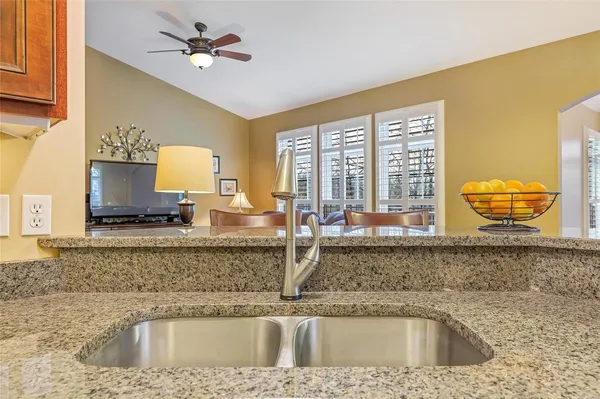 $475,000 | 932 Ridgepointe Pl Circle, Lake St. Louis, MO 63367