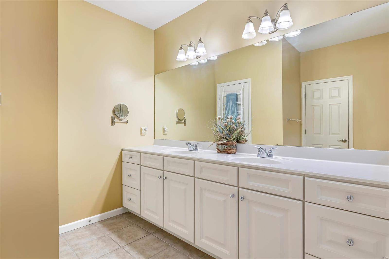 932 Ridgepointe Pl Circle Lake St. Louis, MO 63367 - Photo 25 of 60