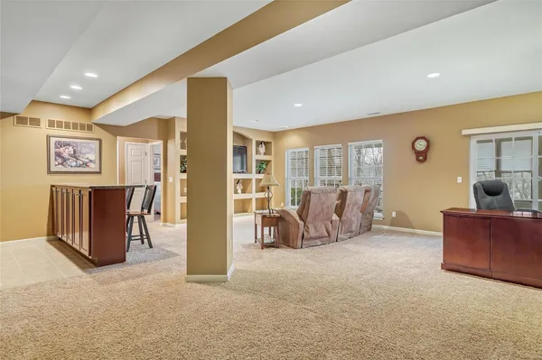 $475,000 | 932 Ridgepointe Pl Circle, Lake St. Louis, MO 63367