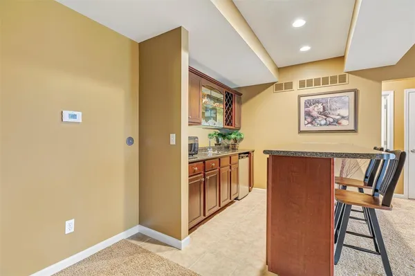 $475,000 | 932 Ridgepointe Pl Circle, Lake St. Louis, MO 63367