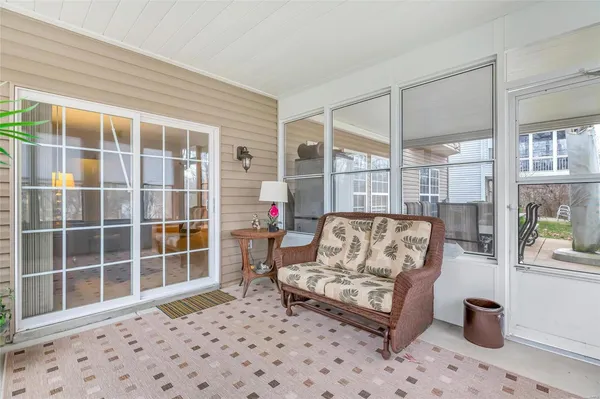 $475,000 | 932 Ridgepointe Pl Circle, Lake St. Louis, MO 63367