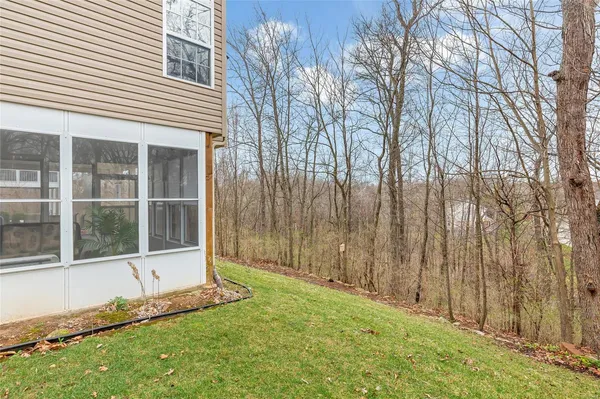 $475,000 | 932 Ridgepointe Pl Circle, Lake St. Louis, MO 63367