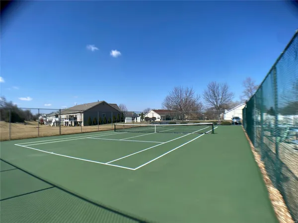 $475,000 | 932 Ridgepointe Pl Circle, Lake St. Louis, MO 63367