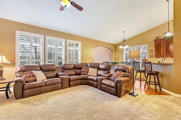 $475,000 | 932 Ridgepointe Pl Circle, Lake St. Louis, MO 63367