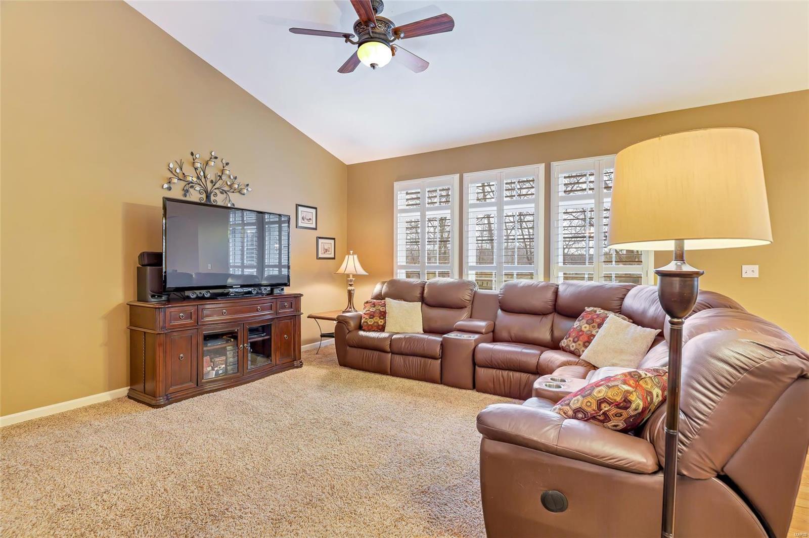 932 Ridgepointe Pl Circle Lake St. Louis, MO 63367 - Photo 10 of 60