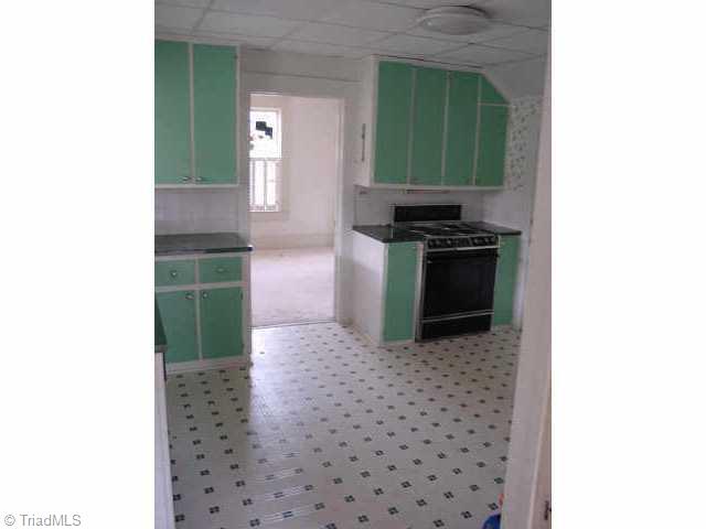 3372 Valley Road Winston-Salem, NC 27106 - Photo 2 of 5 Other. Kitchen