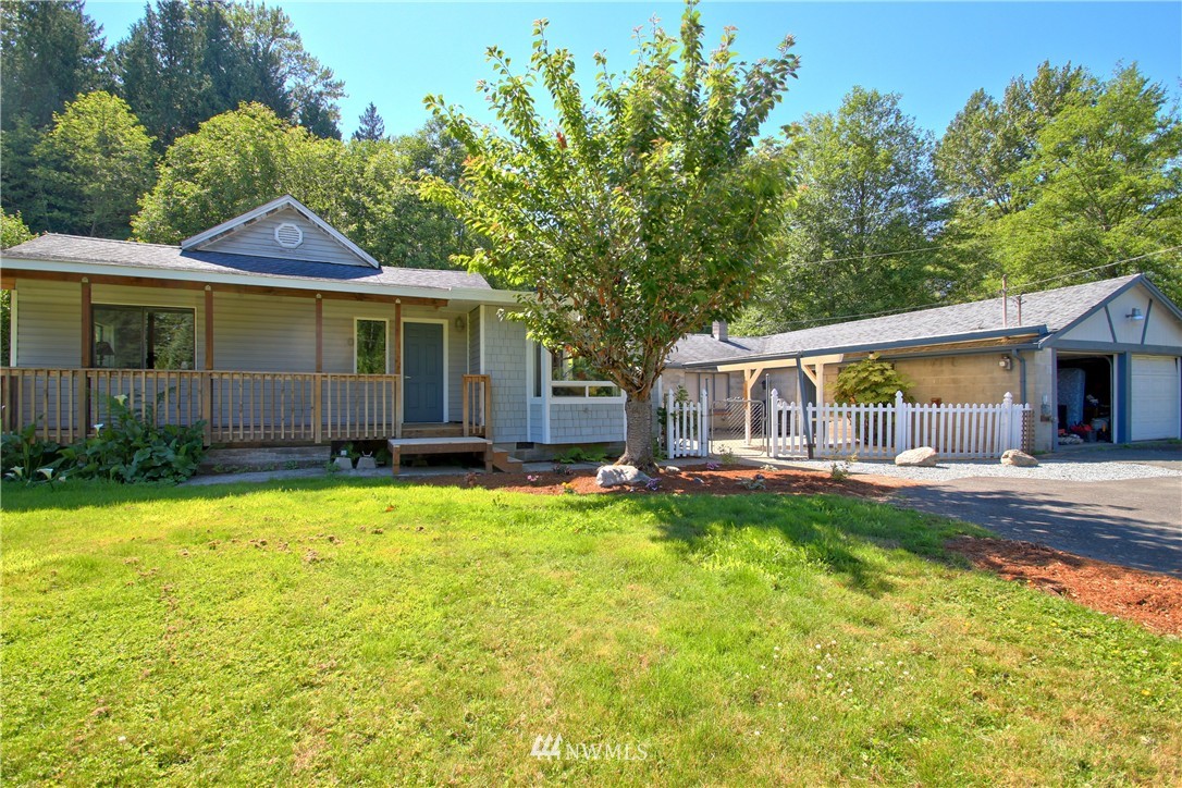 506 West Davies Loop Road Lake Stevens, WA 98258 - Photo 3 of 15