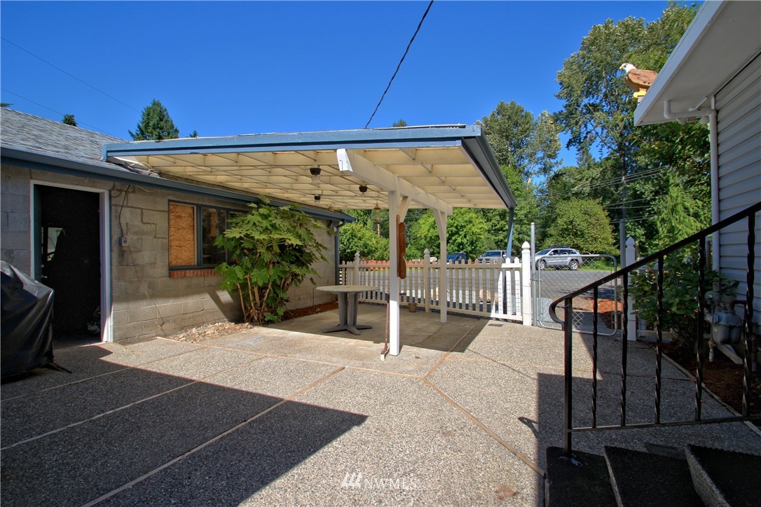 506 West Davies Loop Road Lake Stevens, WA 98258 - Photo 5 of 15