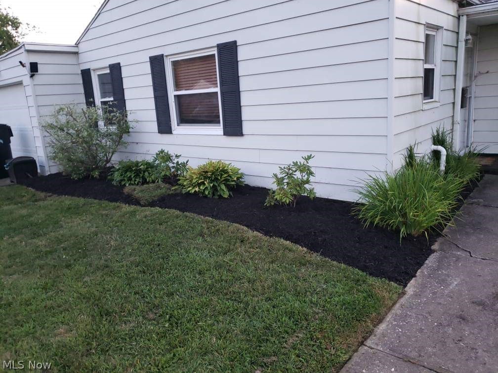 609 Weller Road Elyria, OH 44035 - Photo 2 of 5 Gallery Image 2