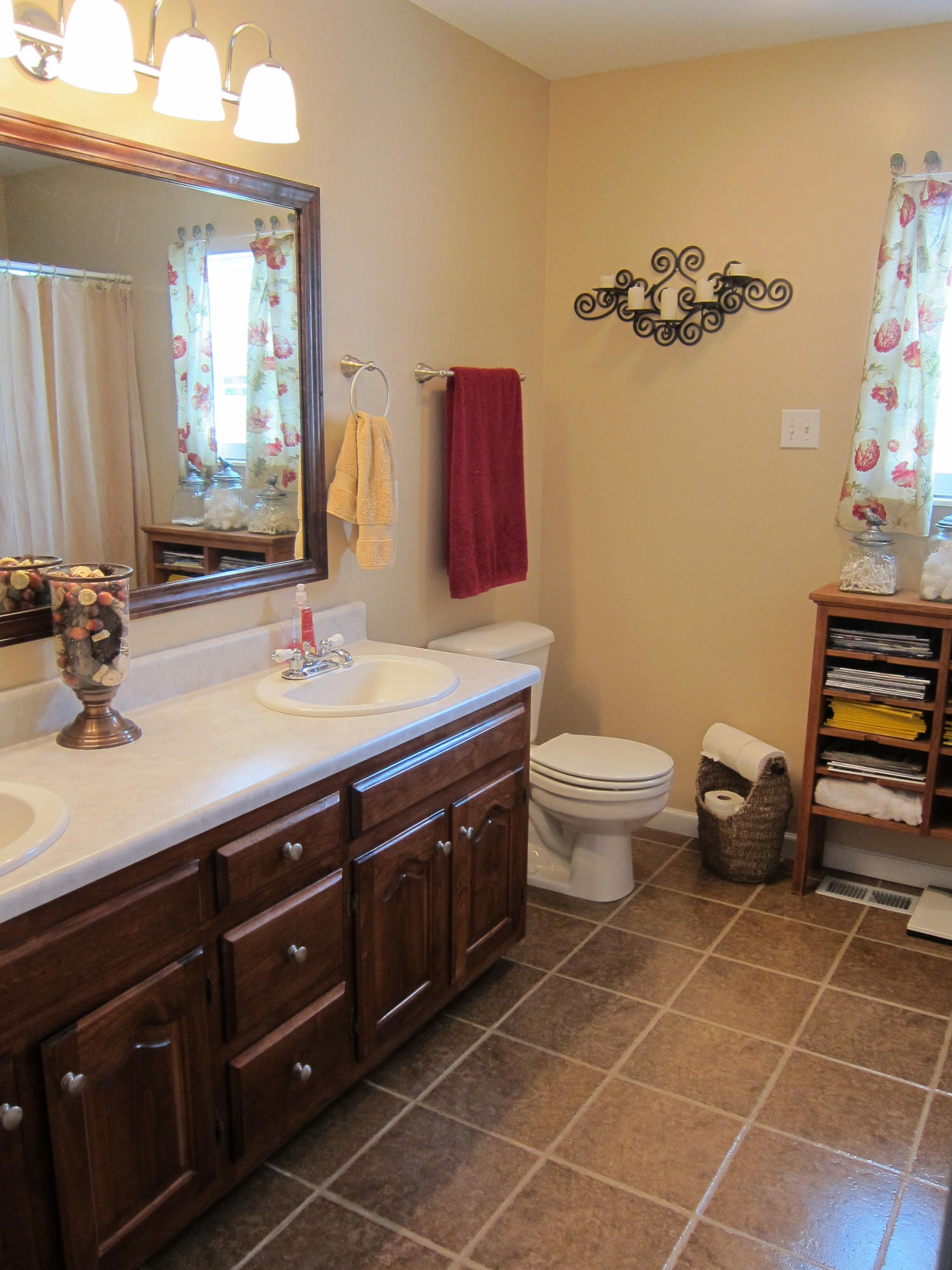 1023 North Old Grey Ridge Road Friendsville, TN 37737 - Photo 14 of 32 Mast Bath dual vanity