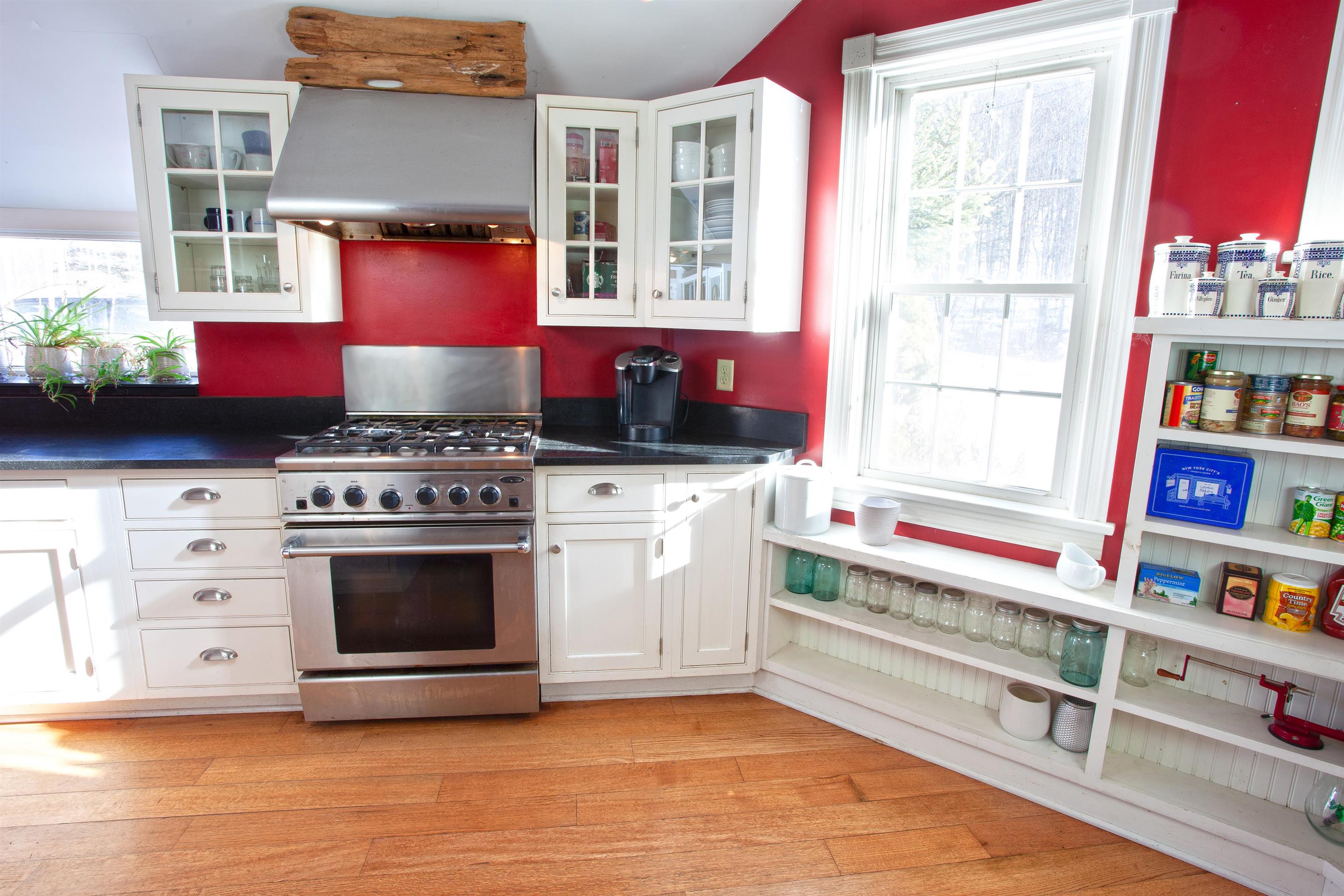 281 Old County Lane Readsboro, VT 05350 - Photo 11 of 44