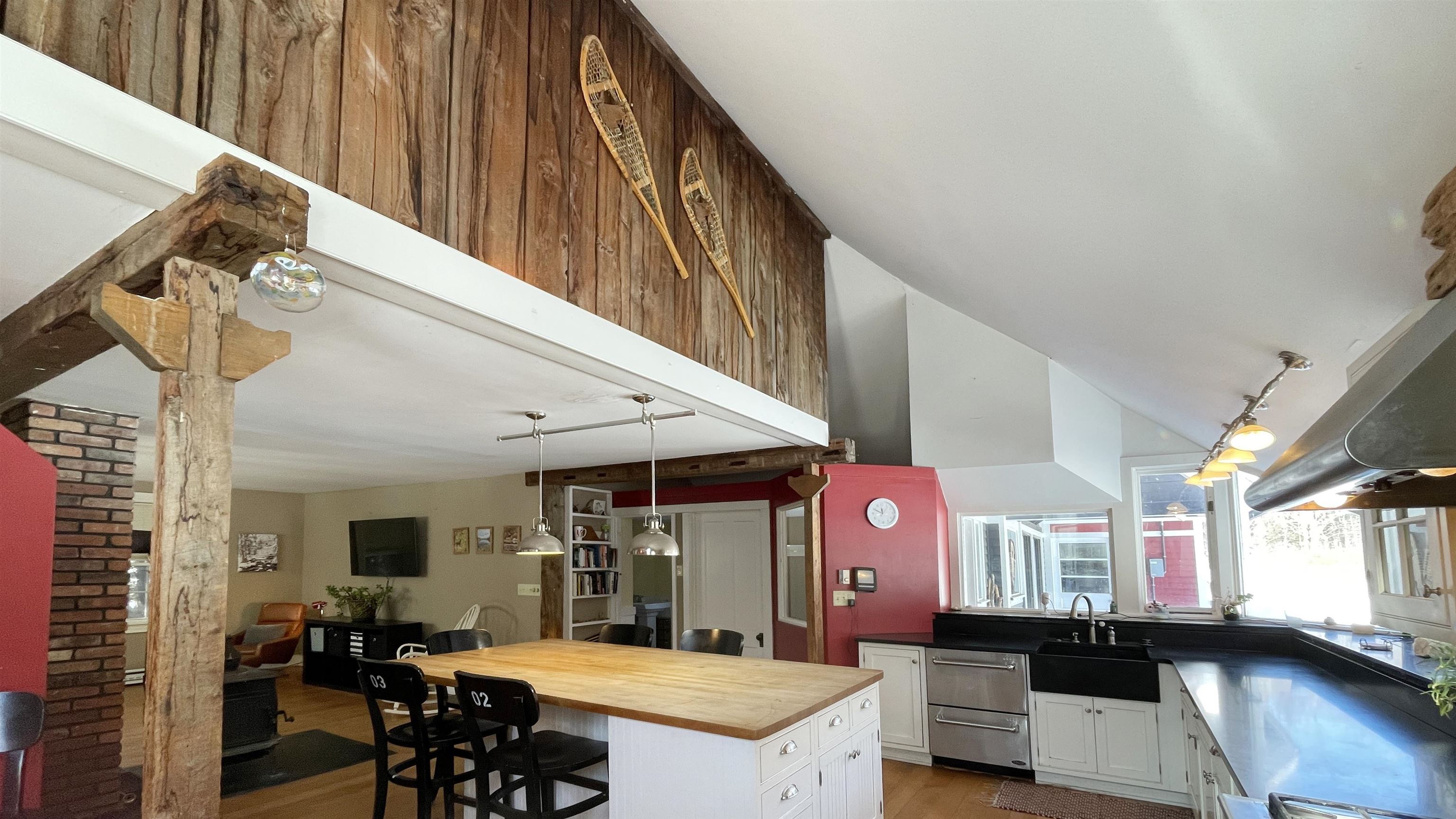 281 Old County Lane Readsboro, VT 05350 - Photo 13 of 44