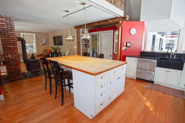 $415,000 | 281 Old County Lane, Readsboro, VT 05350