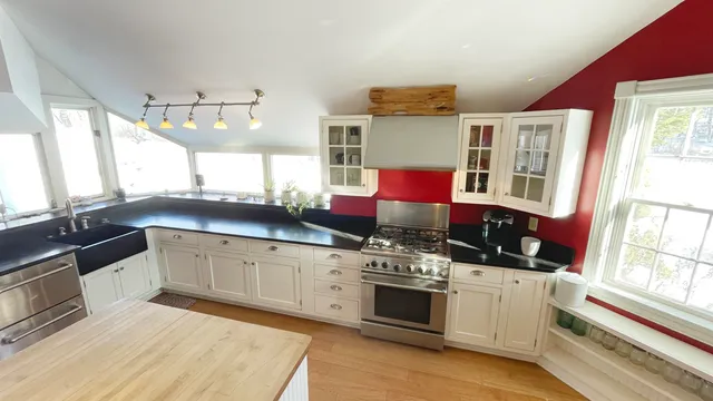 $415,000 | 281 Old County Lane, Readsboro, VT 05350