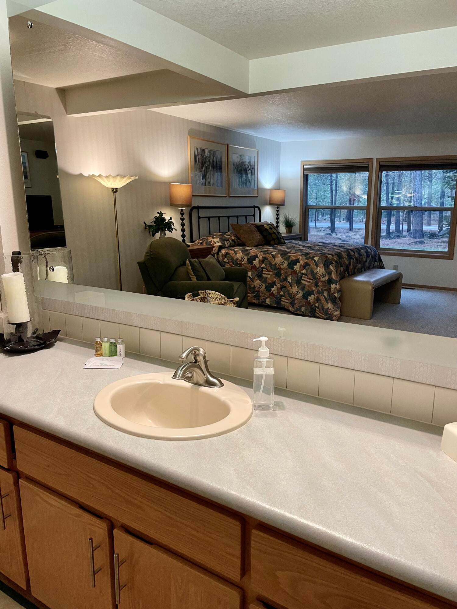 57376 Beaver Ridge Loop, Unit 33C1 Sunriver, OR 97707 - Photo 24 of 35 20-1-Prime Vanity-R33