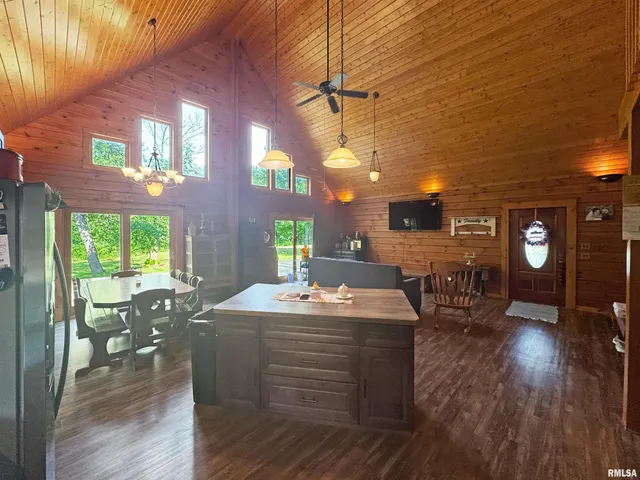 $339,500 | 931 County Road 1035, Mount Sterling, IL 62353