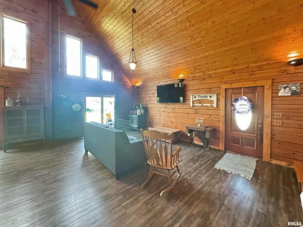 $339,500 | 931 County Road 1035, Mount Sterling, IL 62353