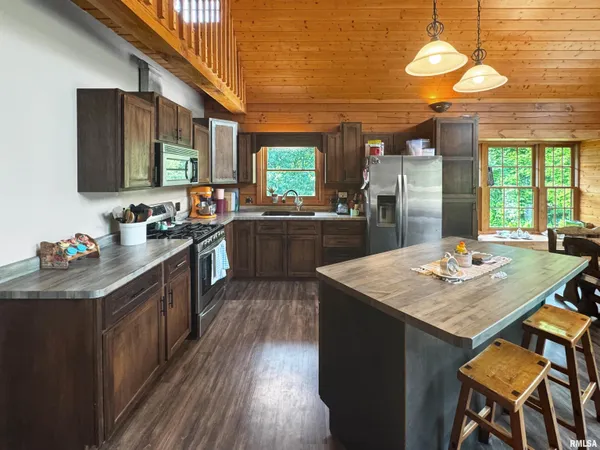 $339,500 | 931 County Road 1035, Mount Sterling, IL 62353