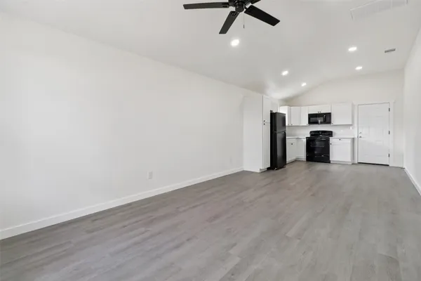 $1,600 | 1087 Schubert Lane, Unit D, Kyle, TX 78640