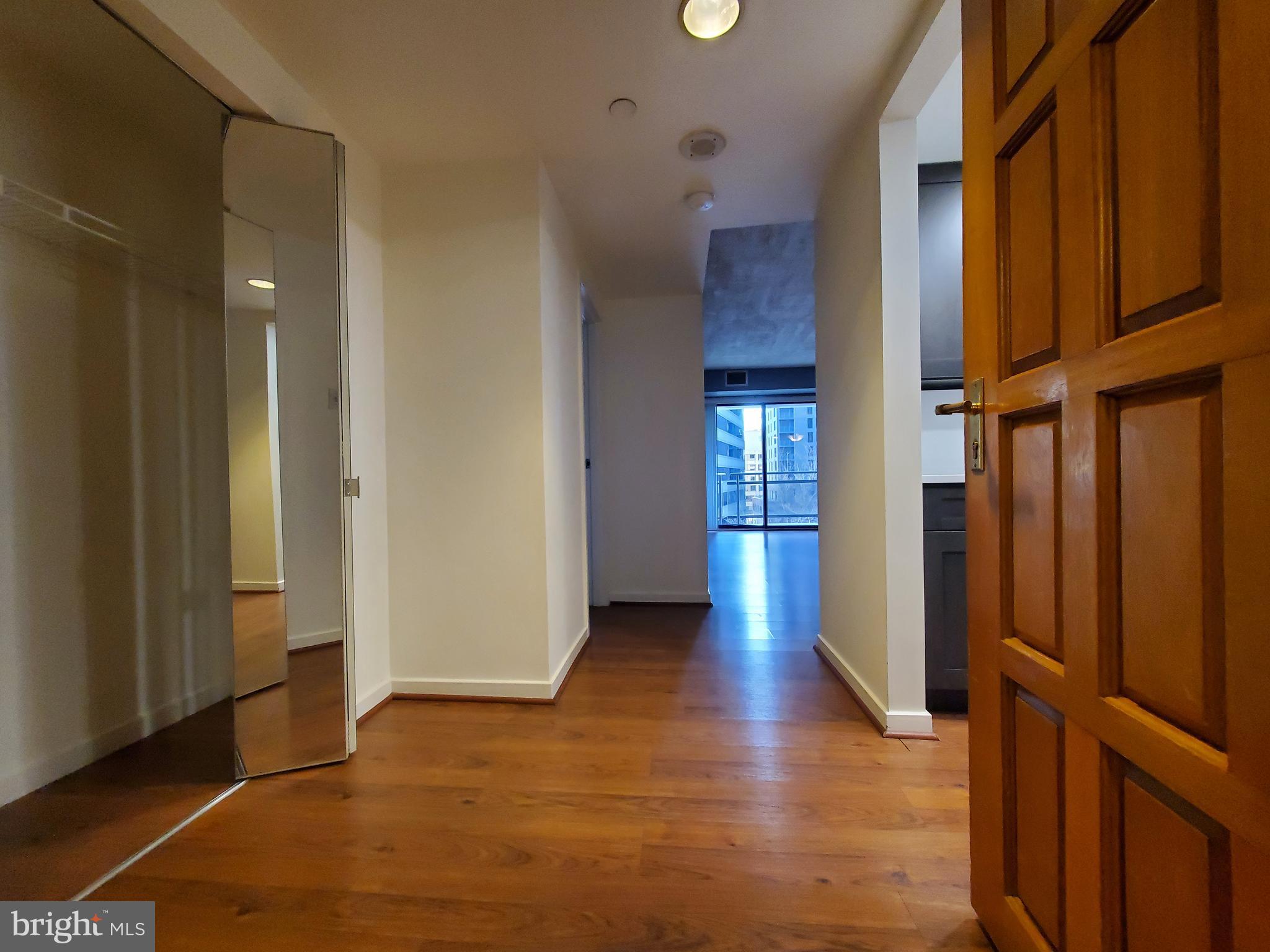 1530 Key Boulevard, Unit 623 Arlington, VA 22209 - Photo 7 of 35 Welcome to Unit 623 :-)