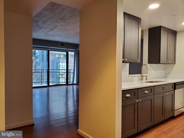 $1,995 | 1530 Key Boulevard, Unit 623, Arlington, VA 22209