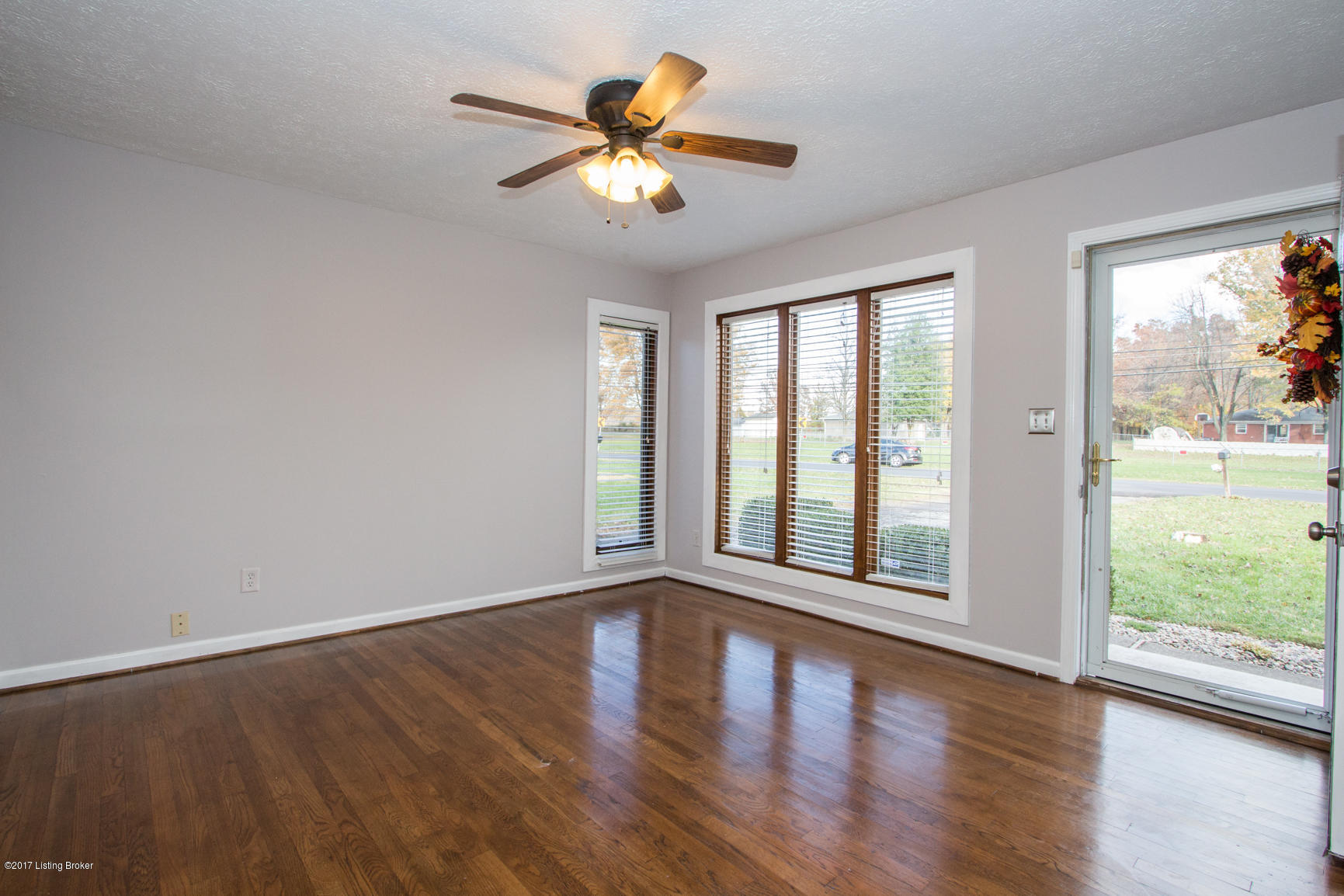 9106 New Maple Road Louisville, KY 40229 - Photo 4 of 48 JThomas Photography-9106 Maple-1