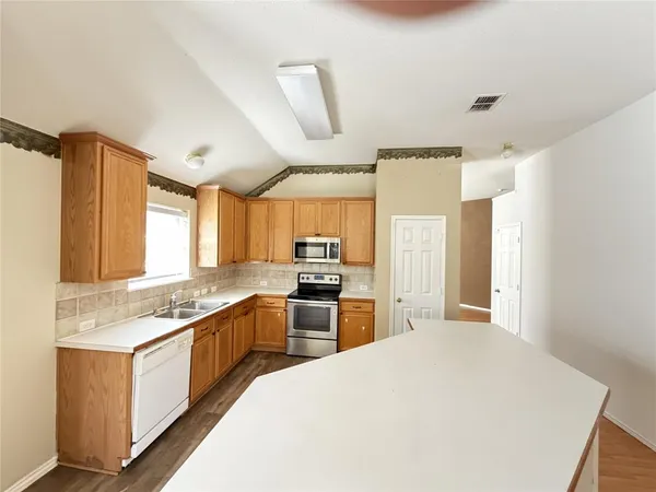 $2,250 | 5829 White Pine Drive, McKinney, TX 75070