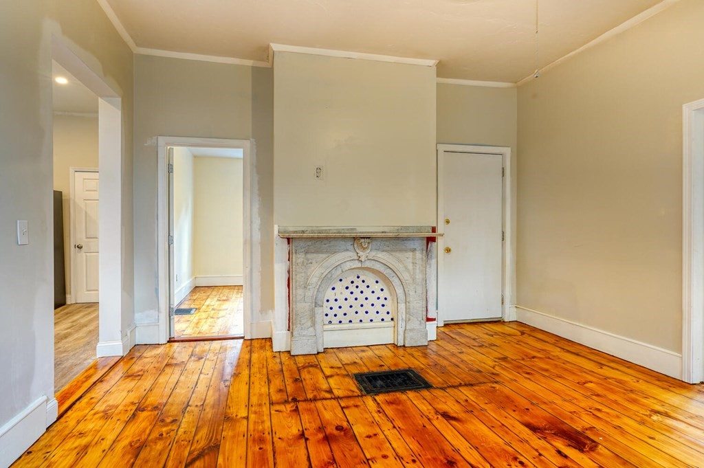 18 Prospect Street, Unit 1 Clinton, MA 01510 - Photo 5 of 14 Gallery Image 5