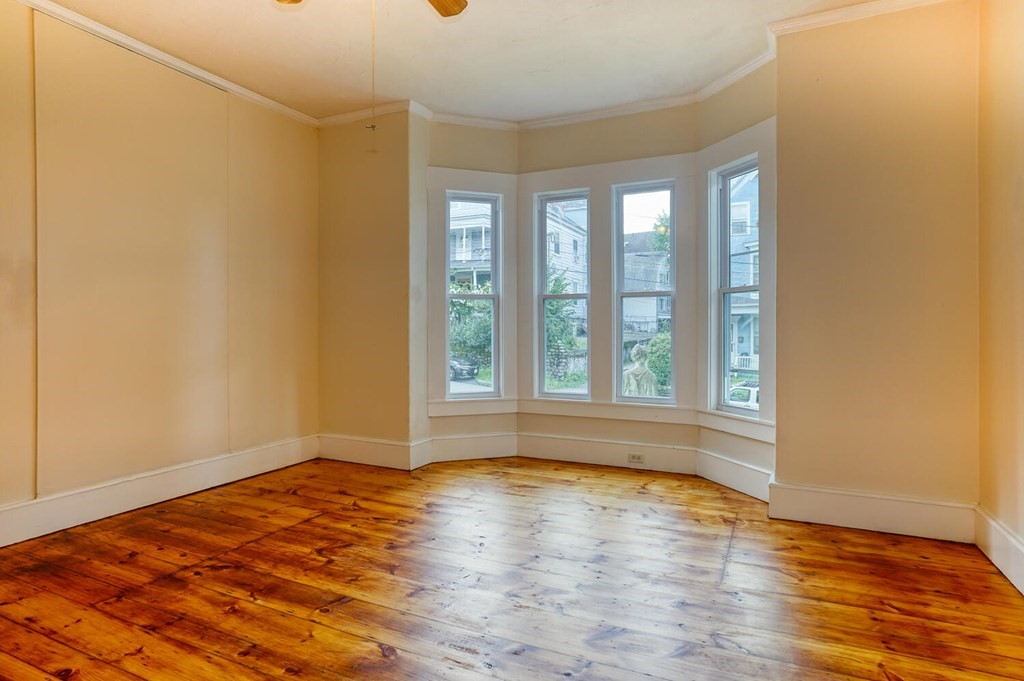18 Prospect Street, Unit 1 Clinton, MA 01510 - Photo 10 of 14 Gallery Image 10