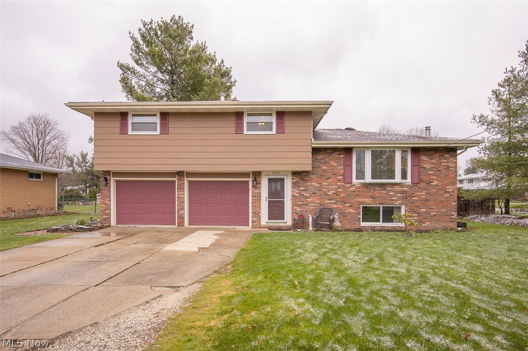 8493 Webster Road Strongsville, OH 44136 - Photo 2 of 33