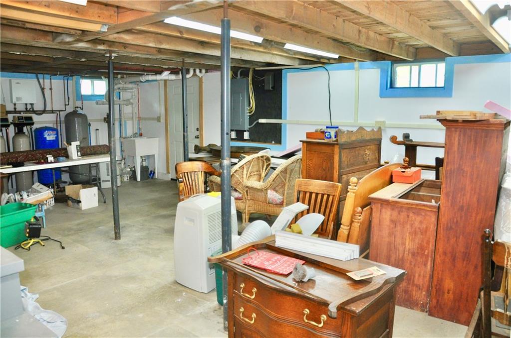 2580 Bristol Road New Harbor, ME 04554 - Photo 8 of 9 Full, dry, interior exterior...