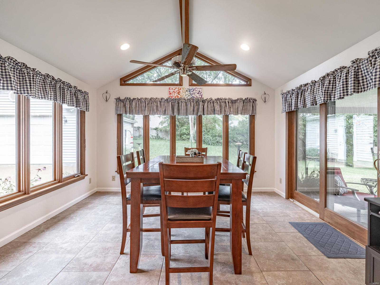 12901 Huntercreek Road St. Louis, MO 63131 - Photo 3 of 39 Gallery Image 3