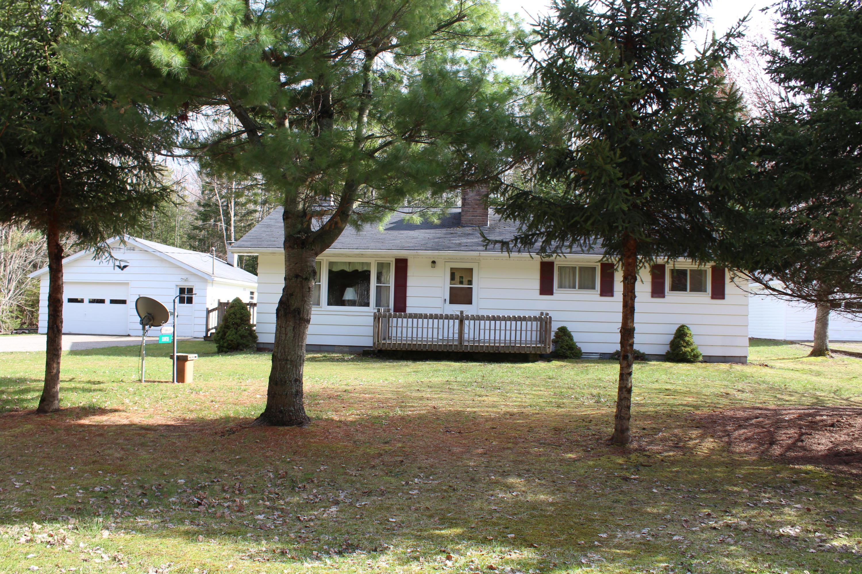 11075 Kings Point Road Alanson, MI 49706 - Photo 2 of 39 Gallery Image 2