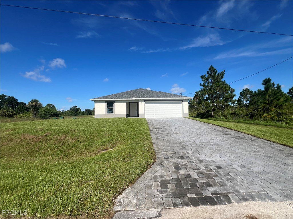 658 Ivanhoe Avenue South Lehigh Acres, FL 33974 - Photo 2 of 13