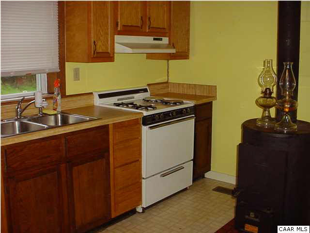 5385 Secretarys Sand Road Esmont, VA 22937 - Photo 6 of 13 Kitchen