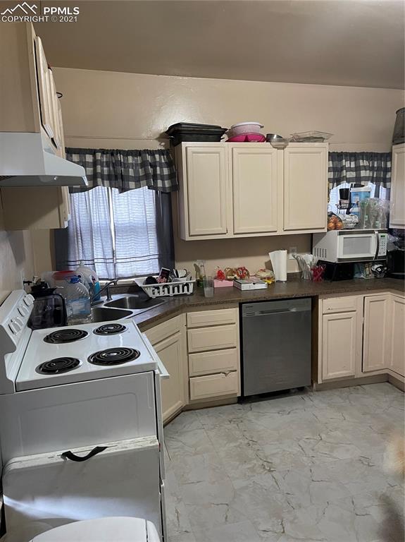 2210 East Routt Avenue Pueblo, CO 81004 - Photo 14 of 23