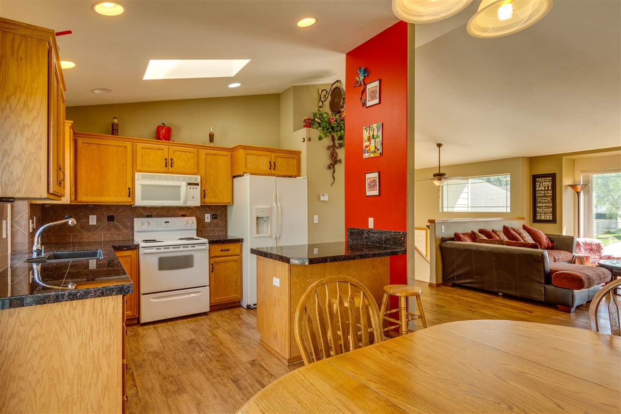 5215 North Burns Road Spokane Valley, WA 99216 - Photo 7 of 19 Gallery Image 7