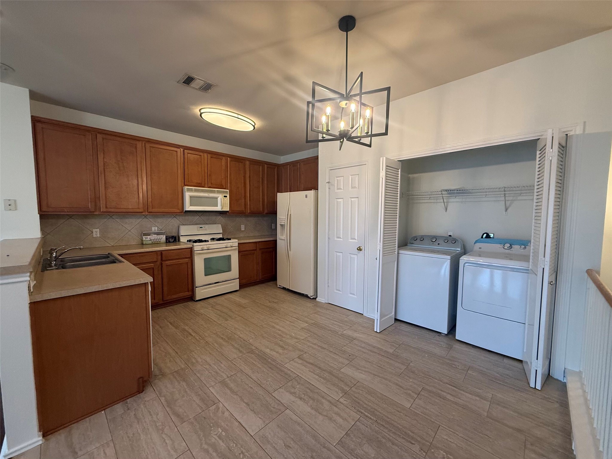 1900 Scofield Ridge Parkway, Unit 3101 Austin, TX 78727 - Photo 8 of 23