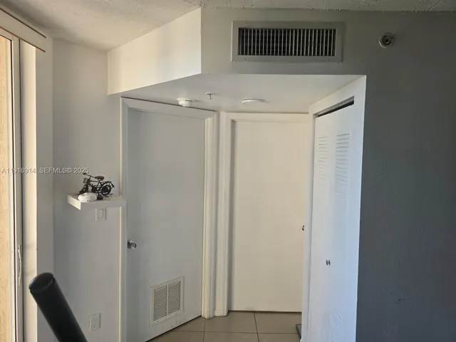 a view of utility room