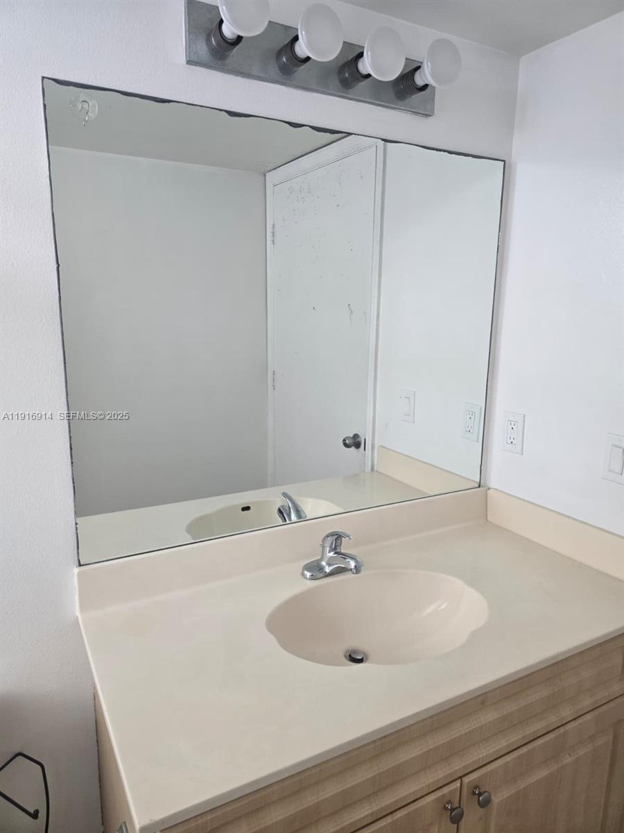 102 Southwest 6th Avenue, Unit 606 Miami, FL 33130 - Photo 24 of 26
