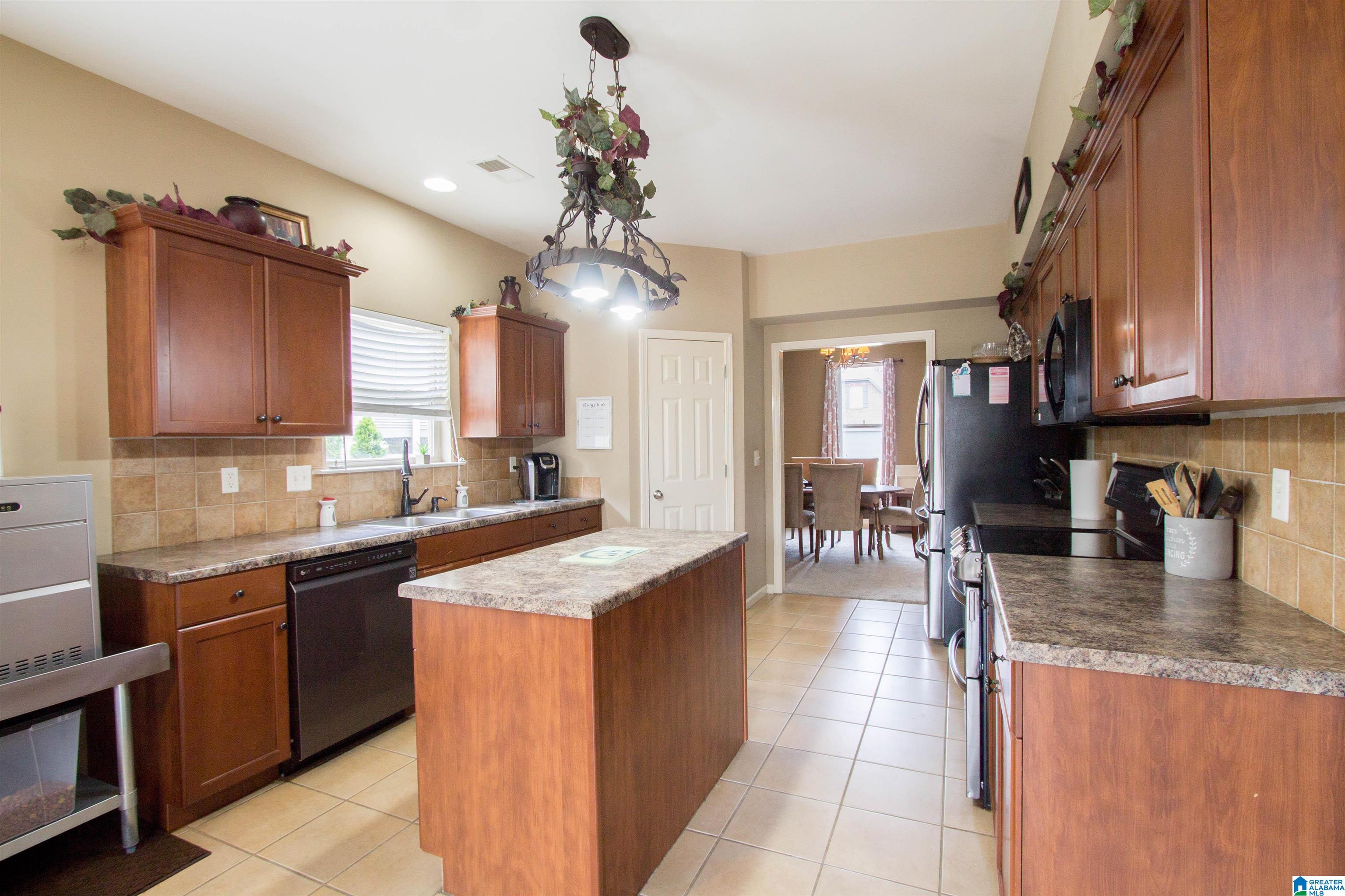 1036 Seminole Place Calera, AL 35040 - Photo 11 of 49