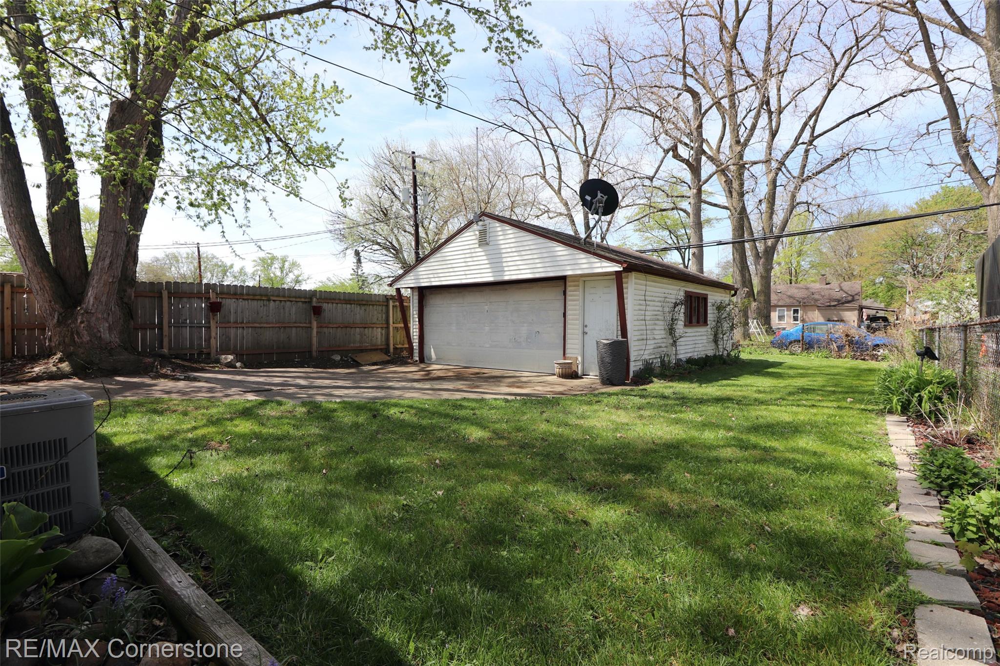 4532 Howe Road Wayne, MI 48184 - Photo 22 of 24