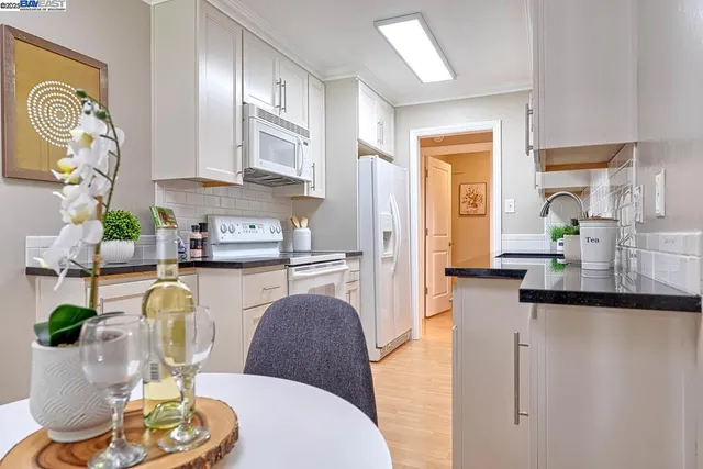 $599,000 | 1131 Compass Lane, Unit 108, Foster City, CA 94404