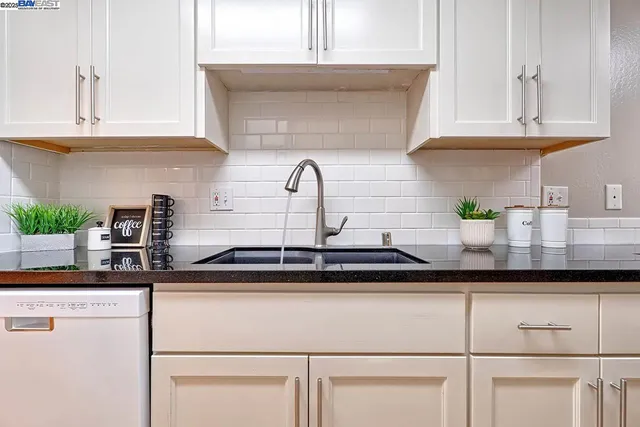 $599,000 | 1131 Compass Lane, Unit 108, Foster City, CA 94404