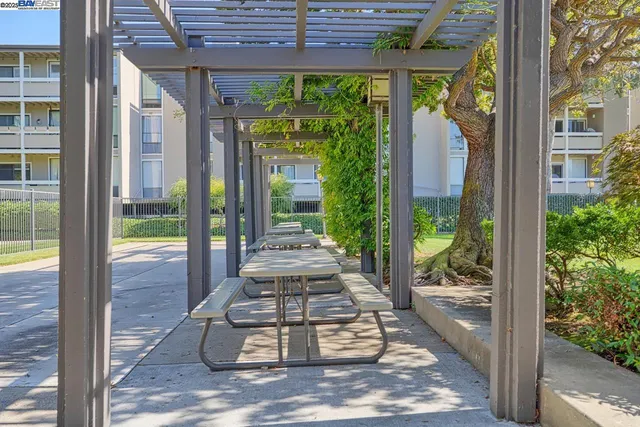 $599,000 | 1131 Compass Lane, Unit 108, Foster City, CA 94404