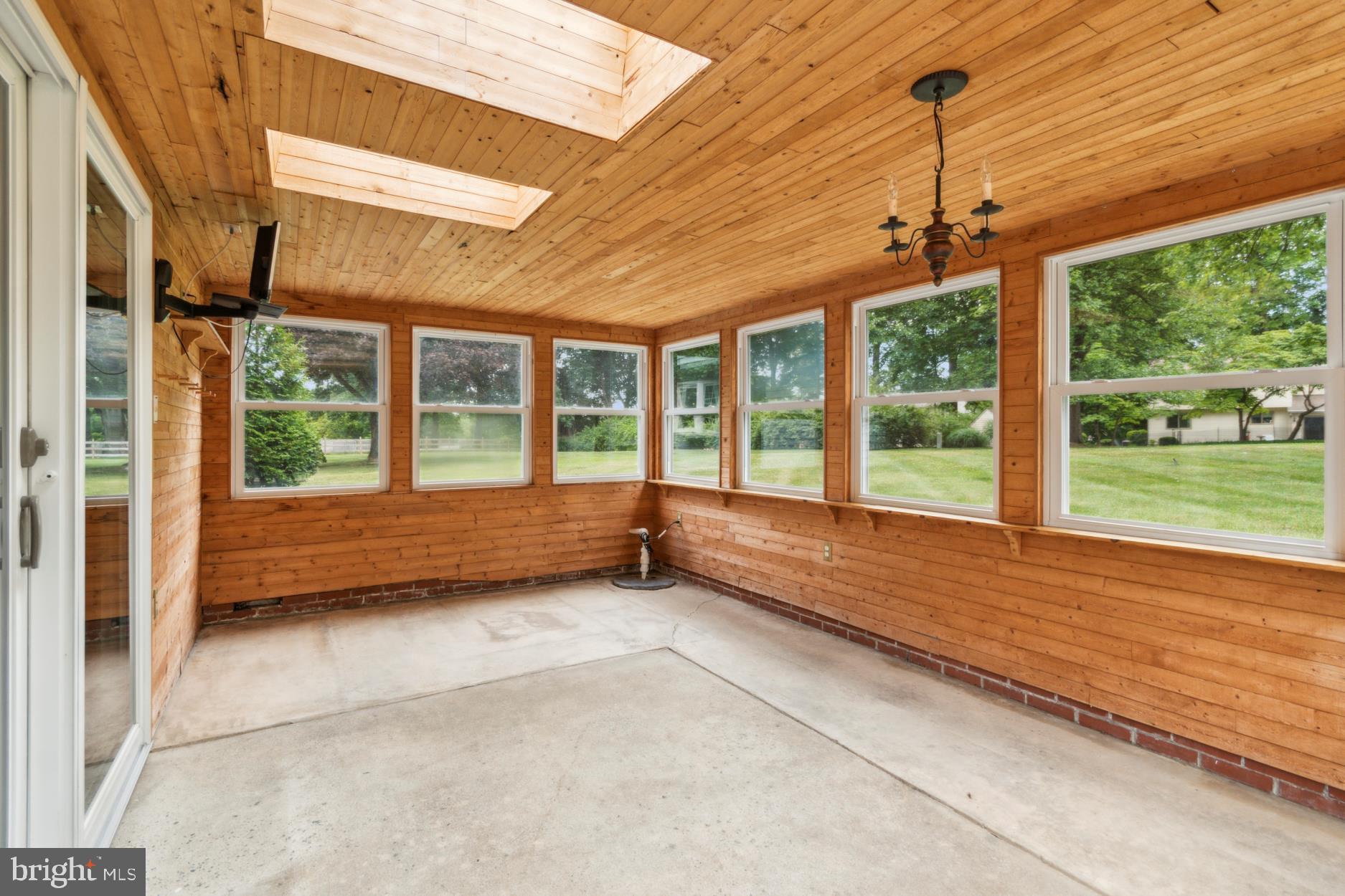 206 Devon Drive Exton, PA 19341 - Photo 4 of 25