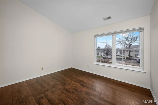 $170,000 | 1042 Sugar Creek Court, Unit 8, St. Peters, MO 63376