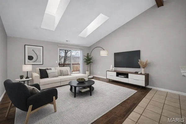 $170,000 | 1042 Sugar Creek Court, Unit 8, St. Peters, MO 63376